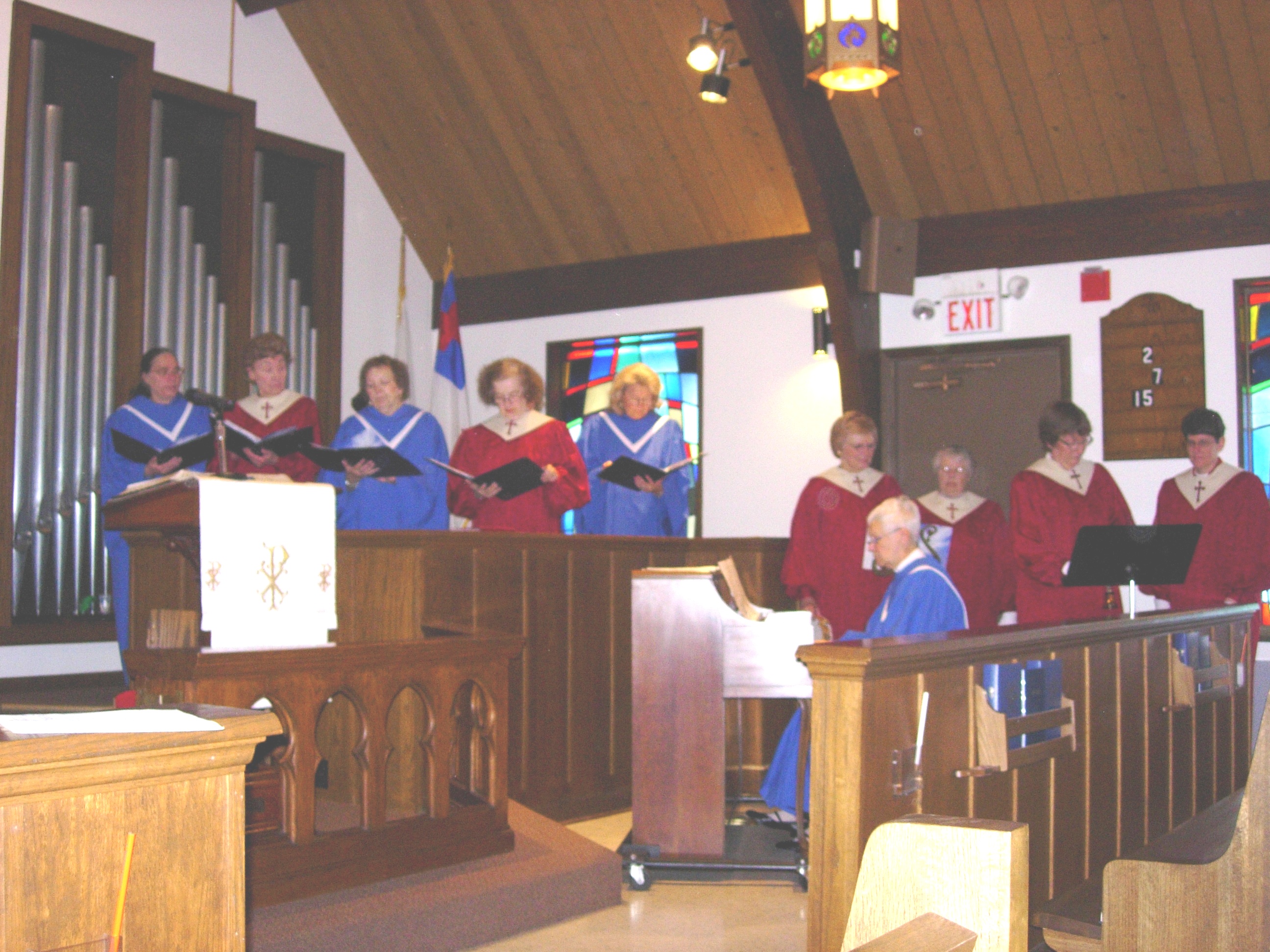 choir1.jpg